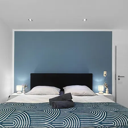 Signature Suite, In List, 3 & Kitchen *