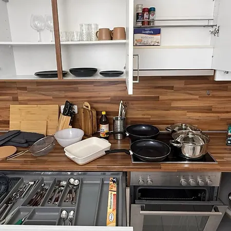 Signature Studio Apartment, Central In List, 1 Room With Kitchen