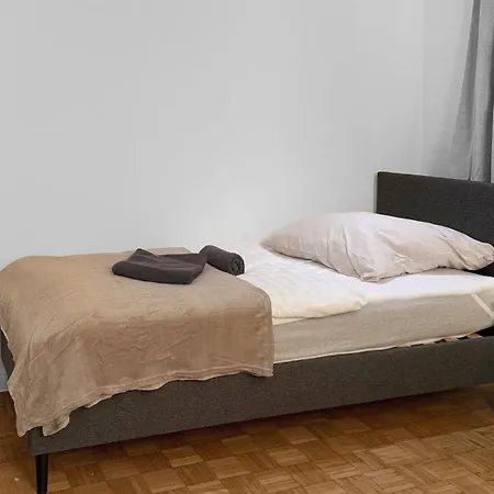 Signature Studio Apartment, Central In List, 1 Room With Kitchen 아파트 *