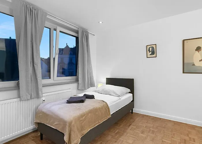 Signature Suite, In List, 3 & Kitchen 公寓 *