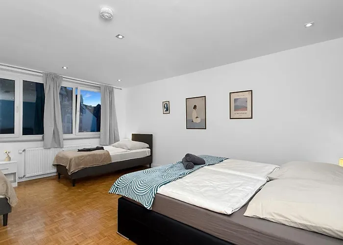 Signature Suite, In List, 3 & Kitchen Apartment